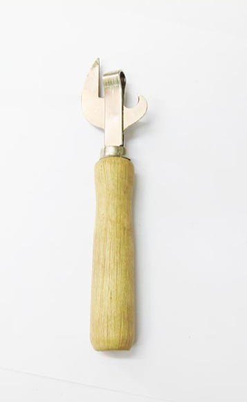 Консервный нож-открывалка с деревянной ручкой 